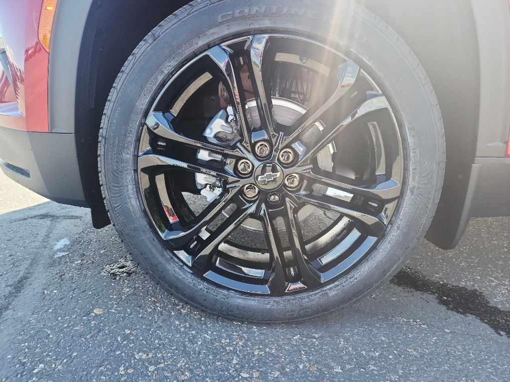 2027 Chevrolet Traverse LT - Photo 9