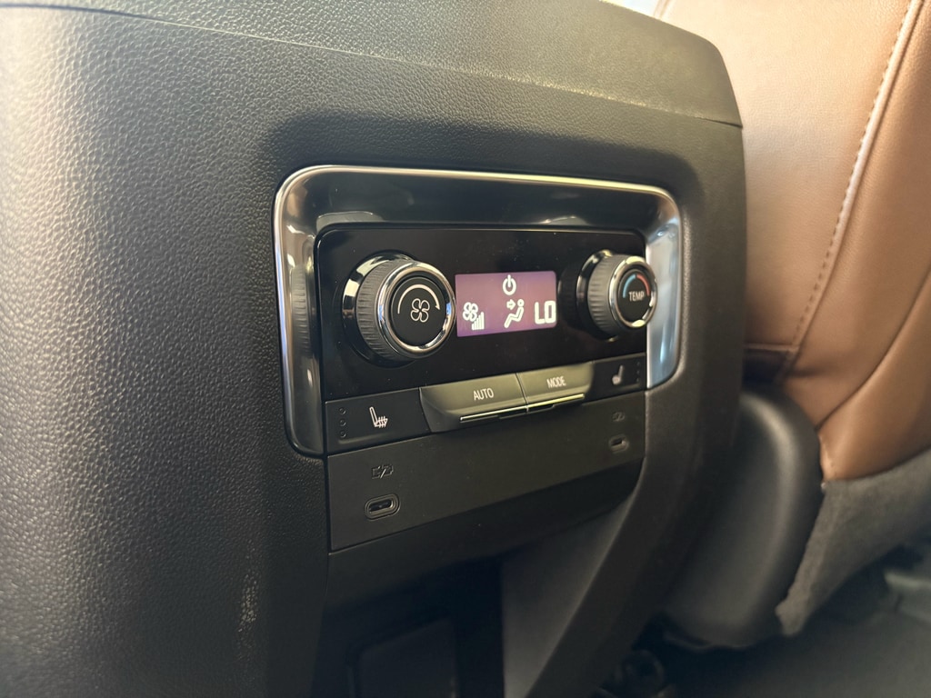 2026 Chevrolet Suburban High Country - Photo 26
