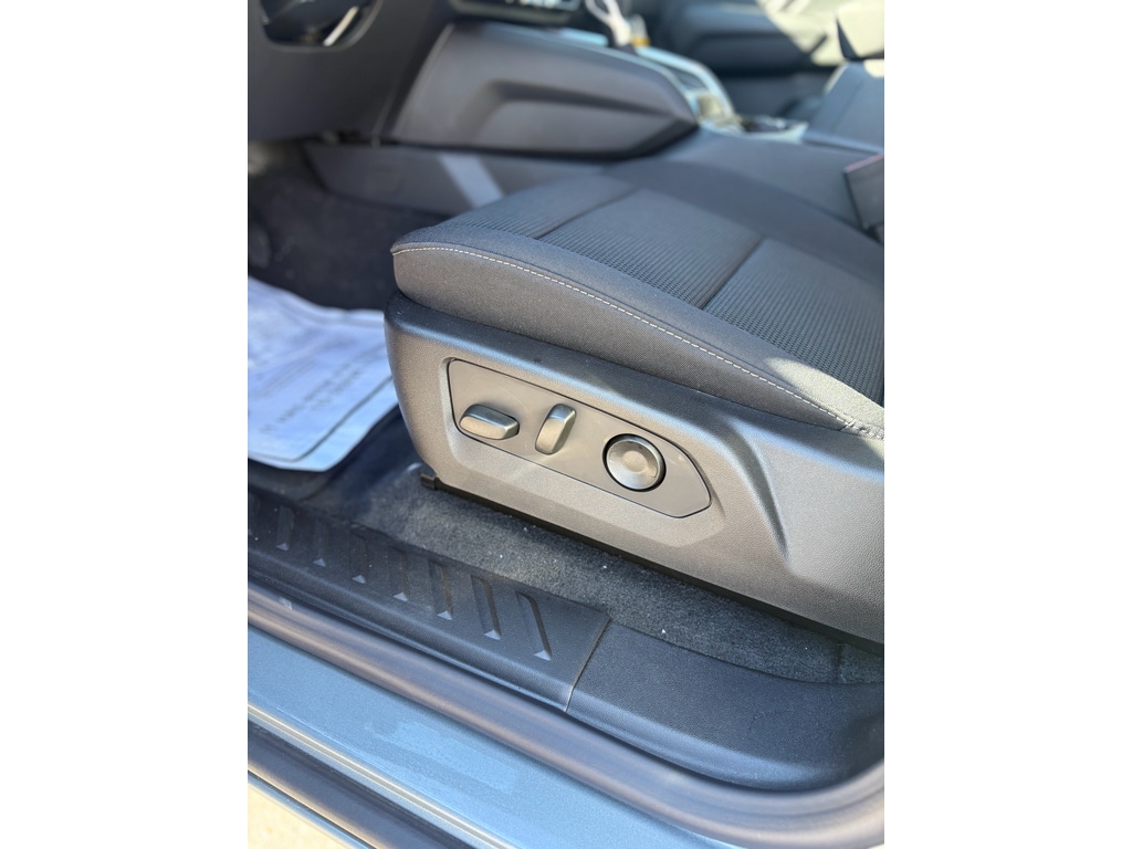 2026 Chevrolet Colorado LT - Photo 14