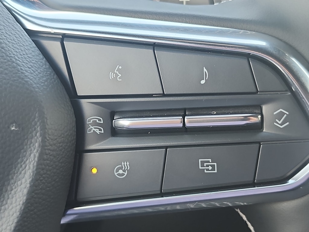 2027 Chevrolet Traverse LT - Photo 24