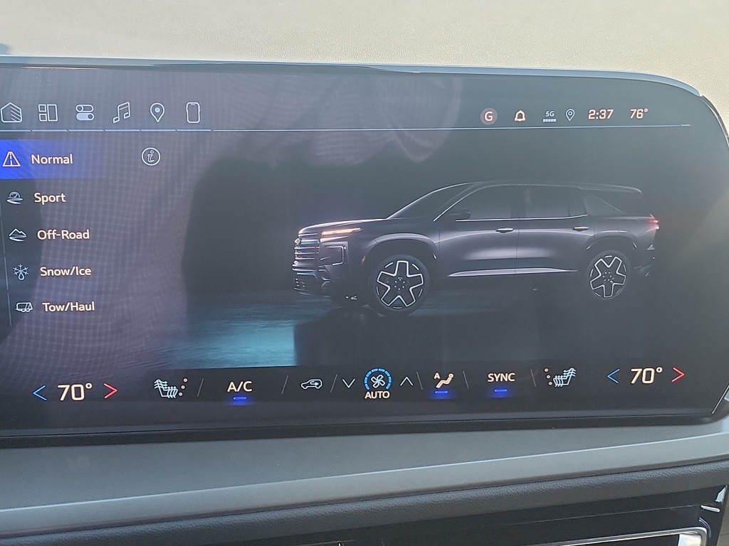 2027 Chevrolet Traverse LT - Photo 18