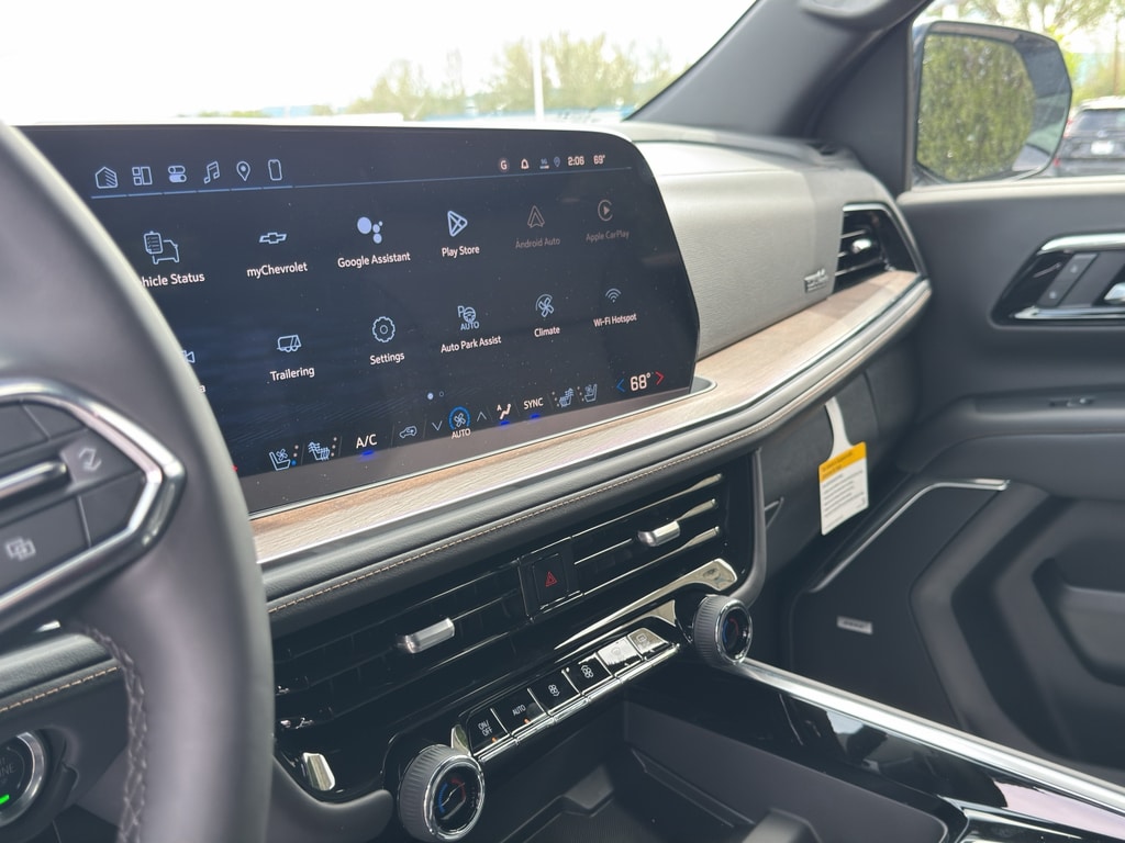 2026 Chevrolet Suburban High Country - Photo 14