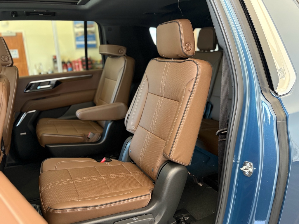 2026 Chevrolet Suburban High Country - Photo 24