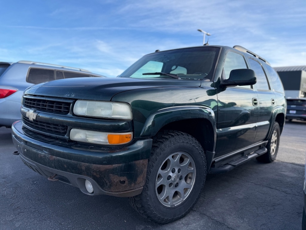 2004 Chevrolet Tahoe LS's photo