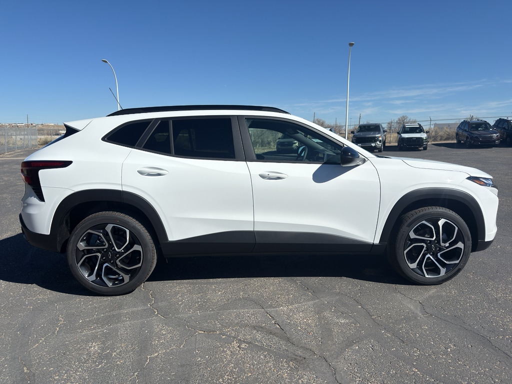 2026 Chevrolet Trax RS - Photo 6