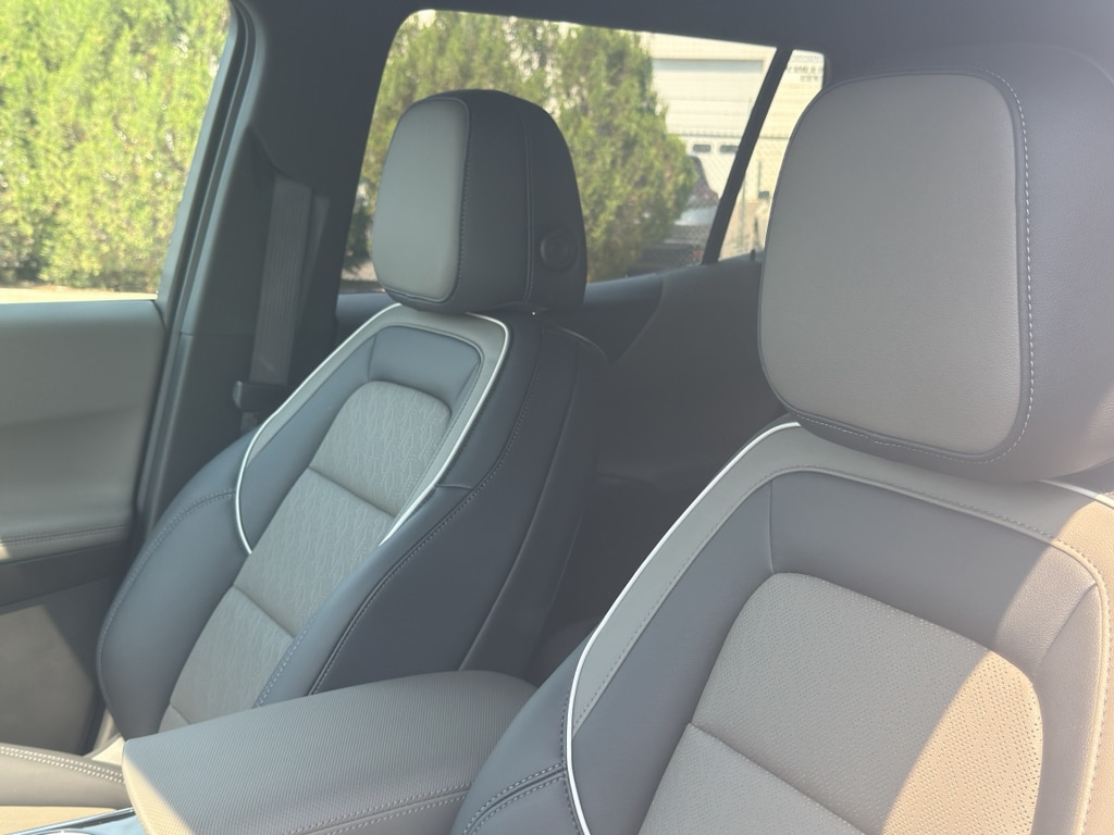 2026 Chevrolet Equinox LT - Photo 11