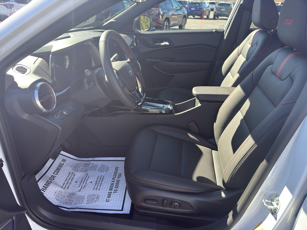 2026 Chevrolet Trax RS - Photo 9