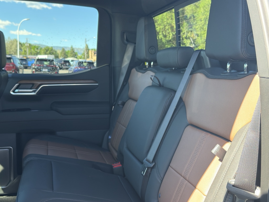 2026 Chevrolet Silverado 1500 High Country - Photo 16