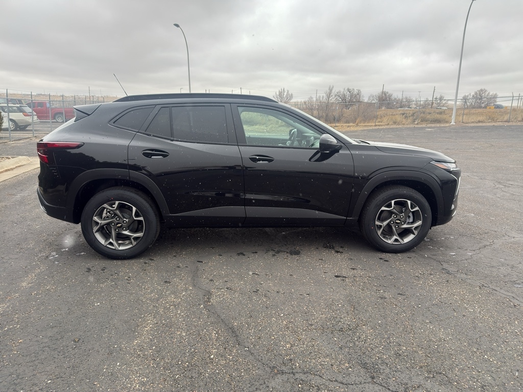 2026 Chevrolet Trax LT - Photo 6