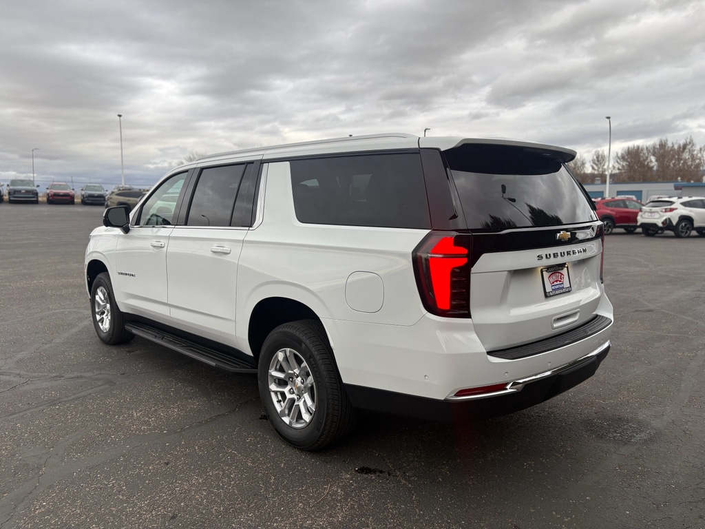 2026 Chevrolet Suburban LS's photo