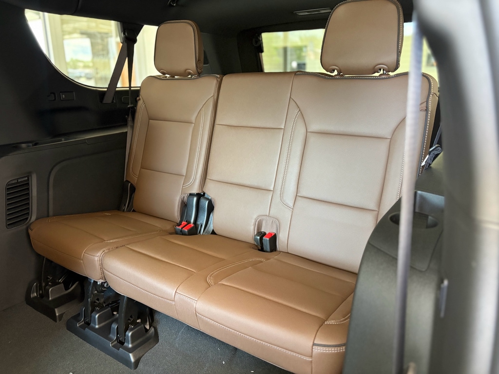 2026 Chevrolet Suburban High Country - Photo 25