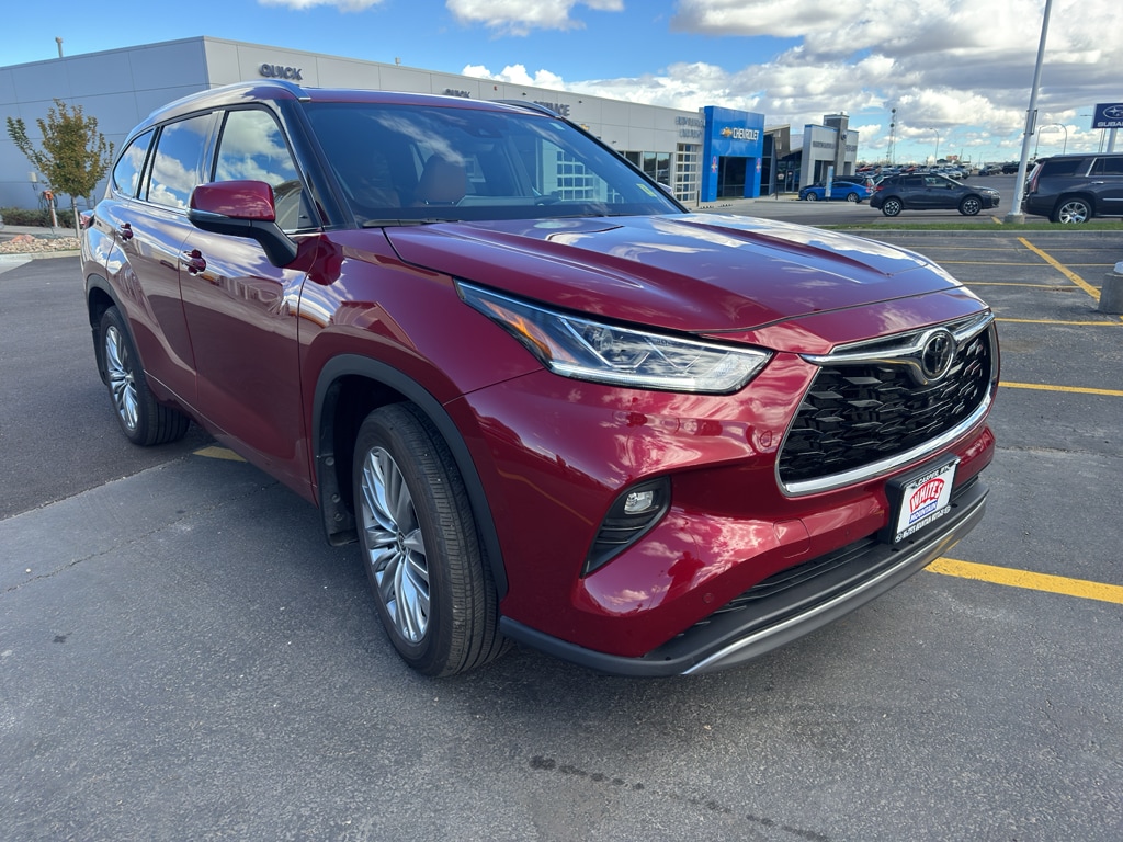 Used 2022 Toyota Highlander Platinum SUV