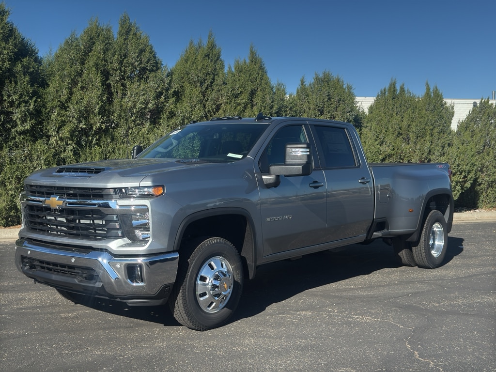 2026 Chevrolet Silverado 3500HD LT's photo