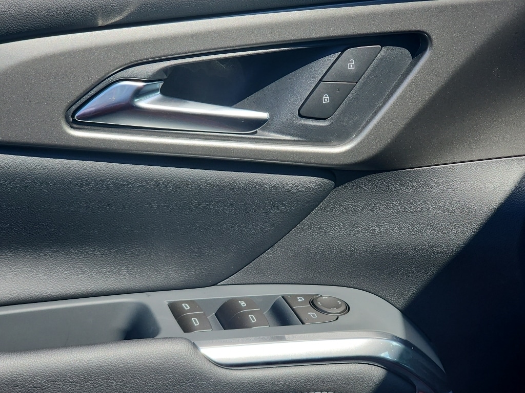 2027 Chevrolet Traverse LT - Photo 10