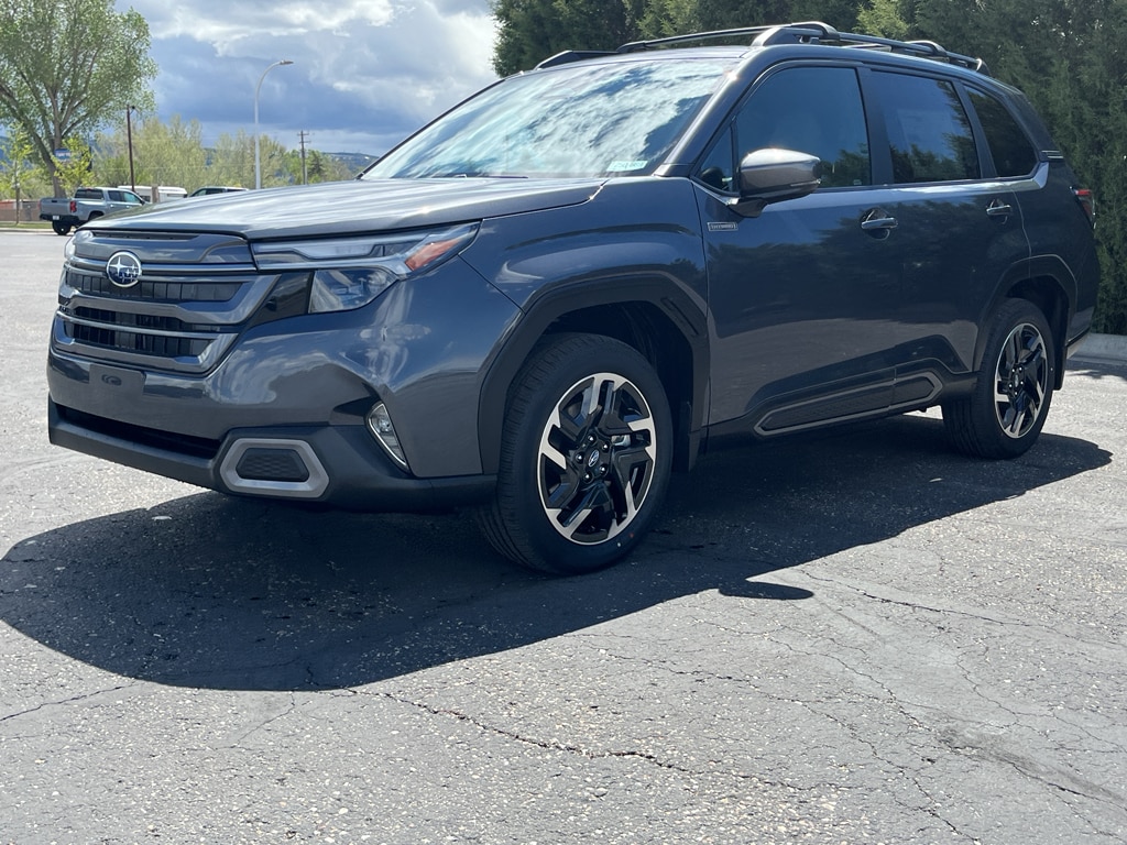 2025 Subaru Forester Limited Hybrid's photo