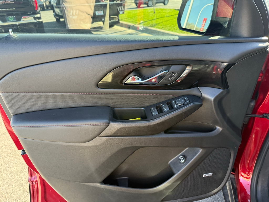 2023 Chevrolet Traverse RS - Photo 9