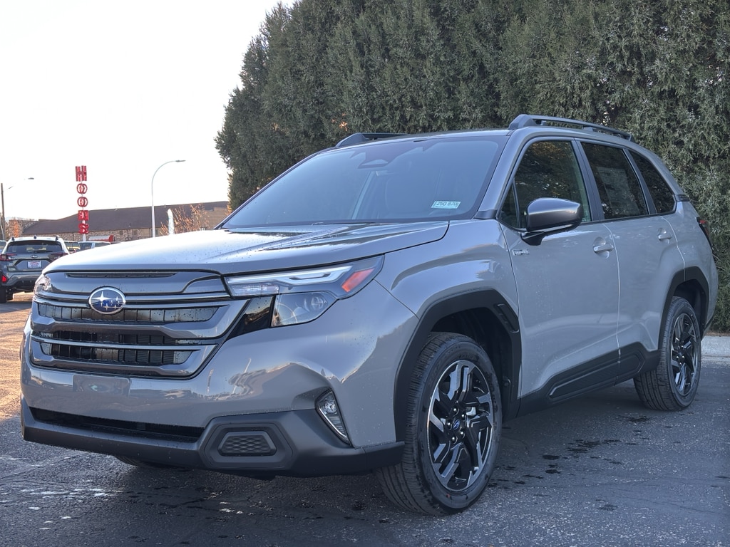 2025 Subaru Forester Premium's photo