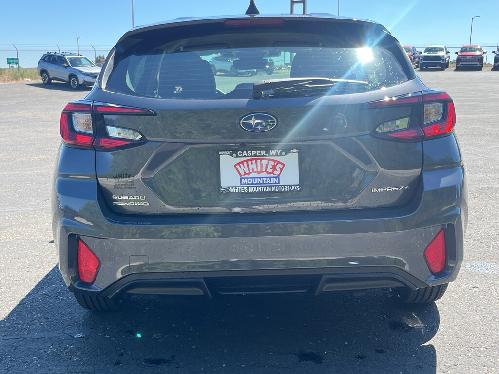 2025 Subaru Impreza Base photo 4