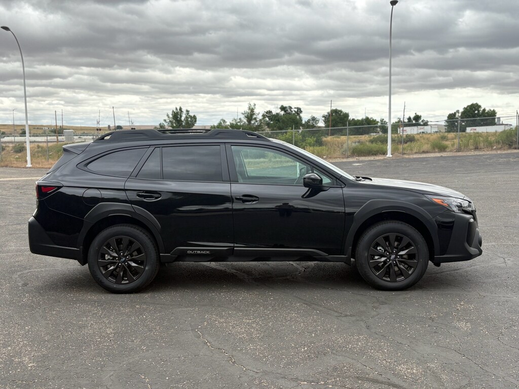 2025 Subaru Outback Onyx Edition photo 3