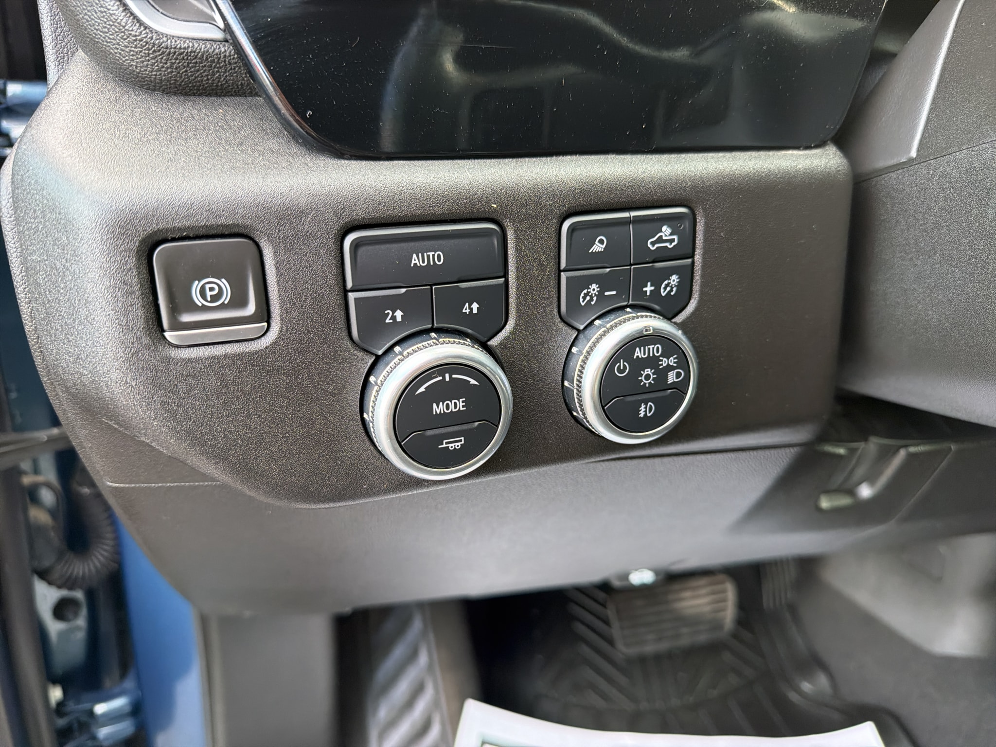 2024 GMC Sierra 1500 SLT - Photo 14