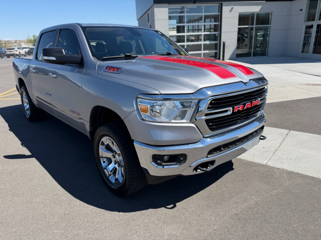 Billet Silver Metallic Clearcoat 2019 RAM 1500 Pickup Truck Four-Wheel Drive 8-Speed Automatic