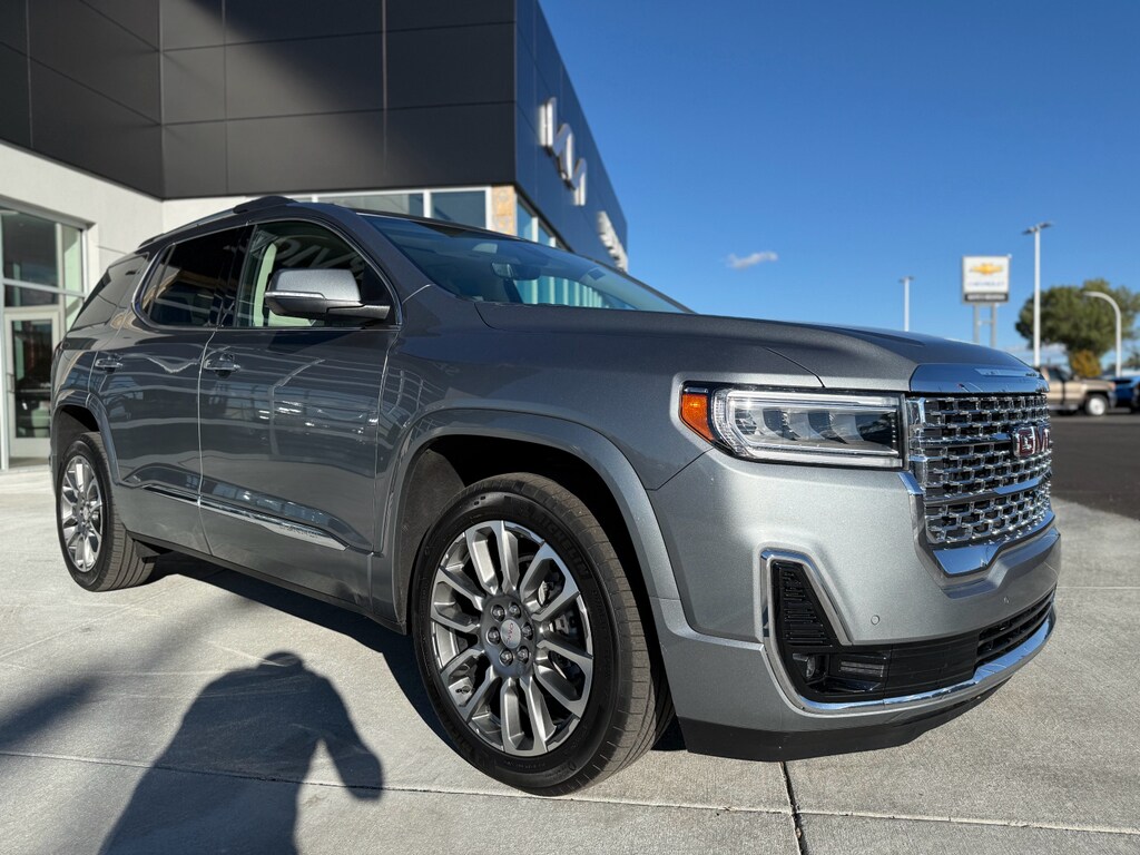 2023 Gmc Acadia Denali photo 3