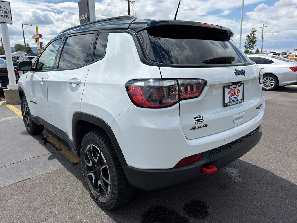 Used 2025 Jeep Compass Trailhawk Sport Utility