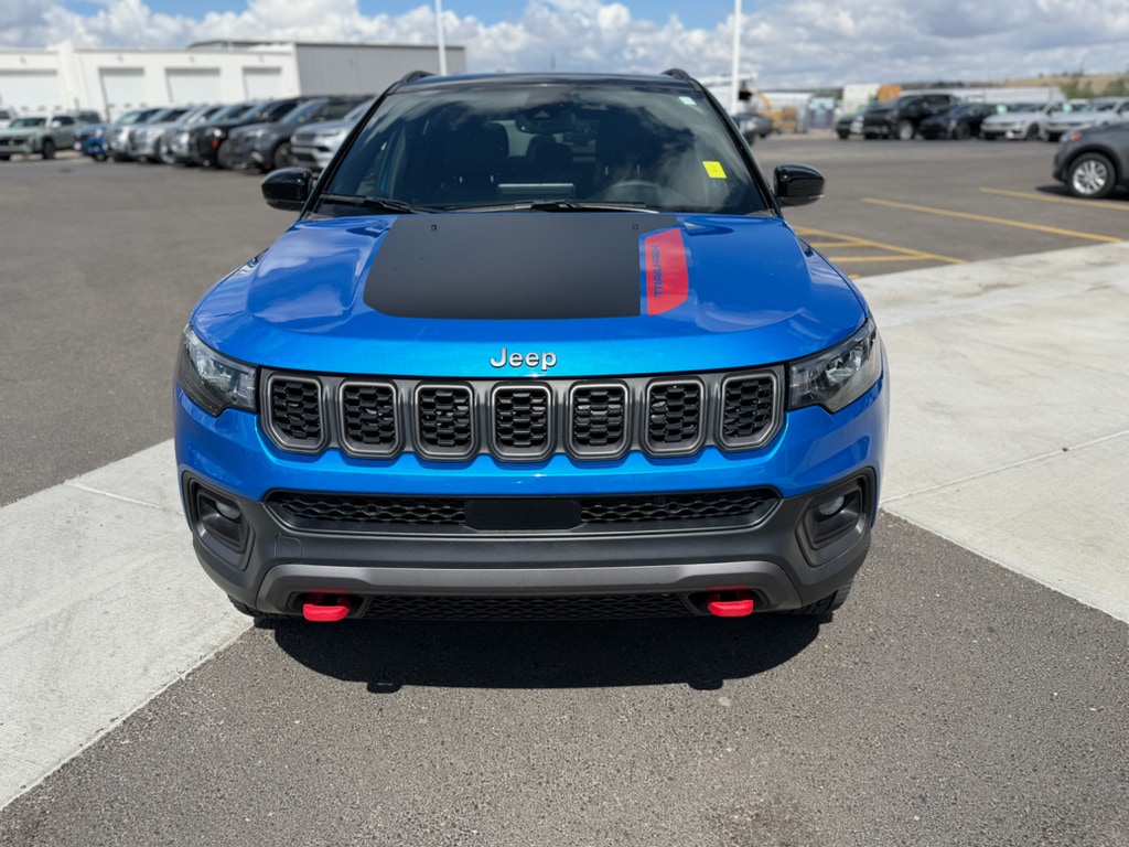 Used 2025 Jeep Compass Trailhawk Sport Utility