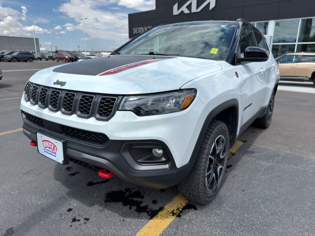 Used 2025 Jeep Compass Trailhawk Sport Utility