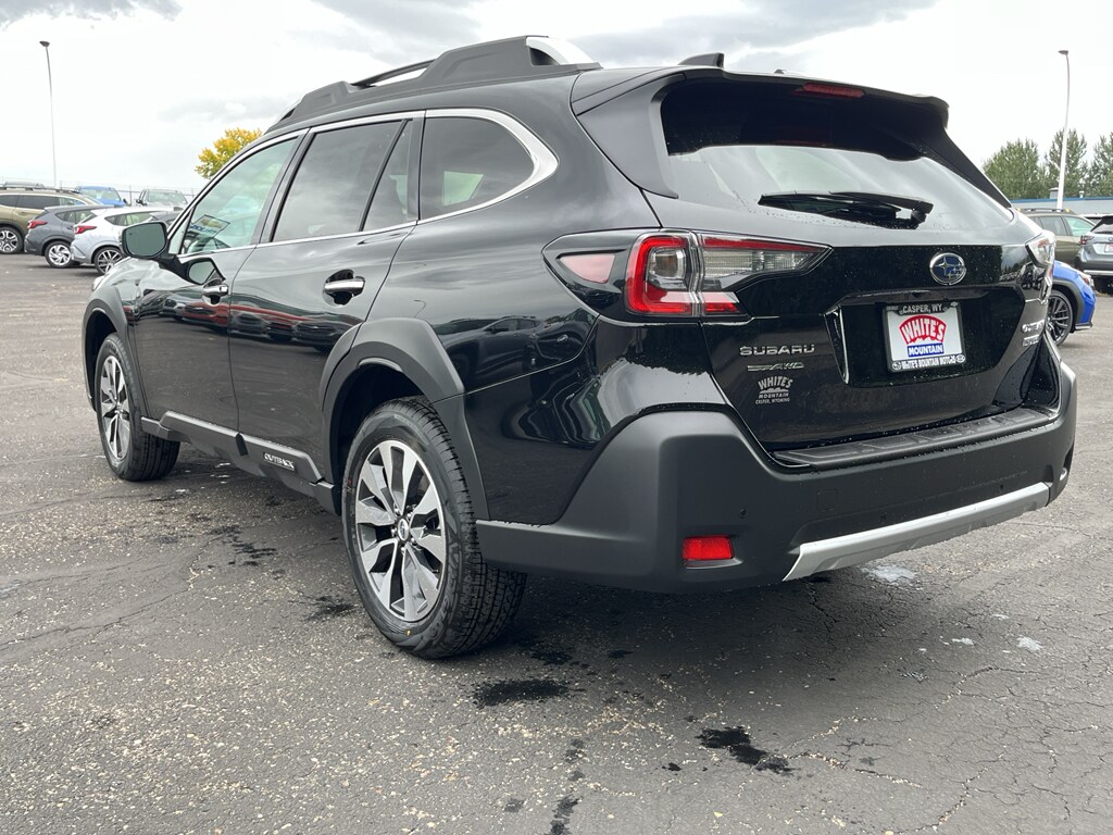 2025 Subaru Outback Touring photo 2