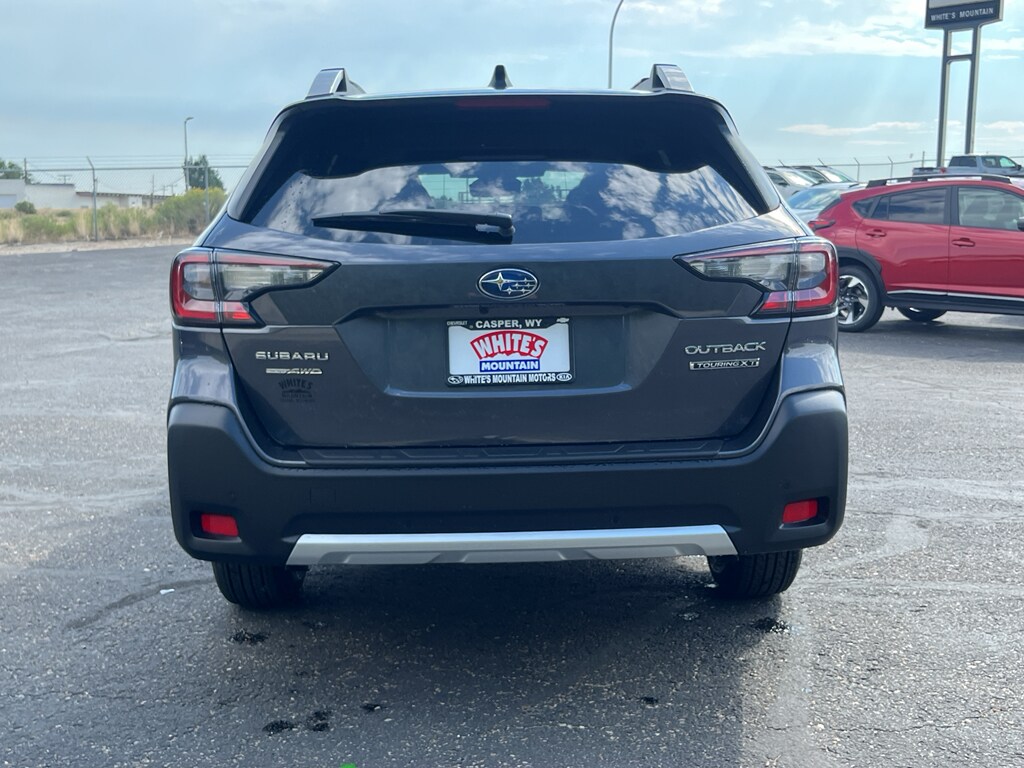 2025 Subaru Outback Touring XT photo 3