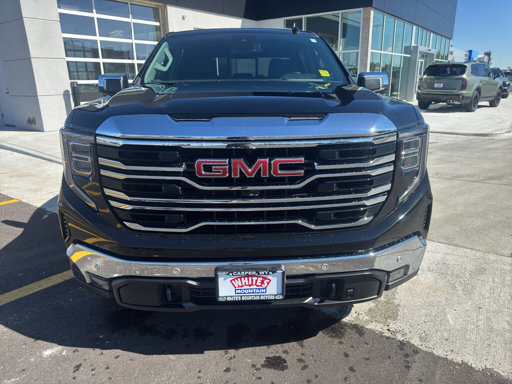 2024 Gmc Sierra SLT photo 2