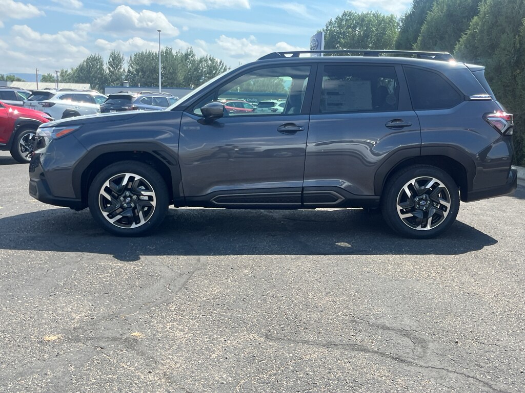 2025 Subaru Forester Limited photo 2