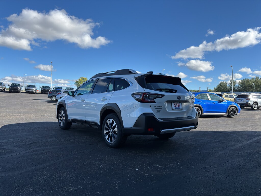 2025 Subaru Outback Touring XT photo 2