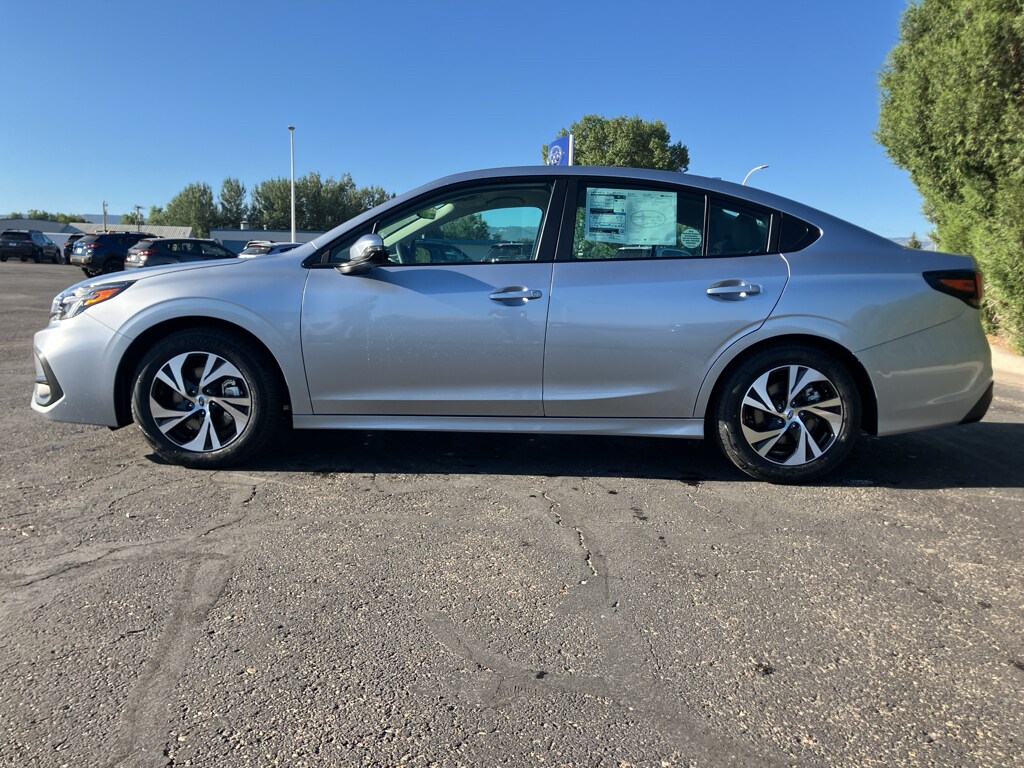 2025 Subaru Legacy Premium photo 2