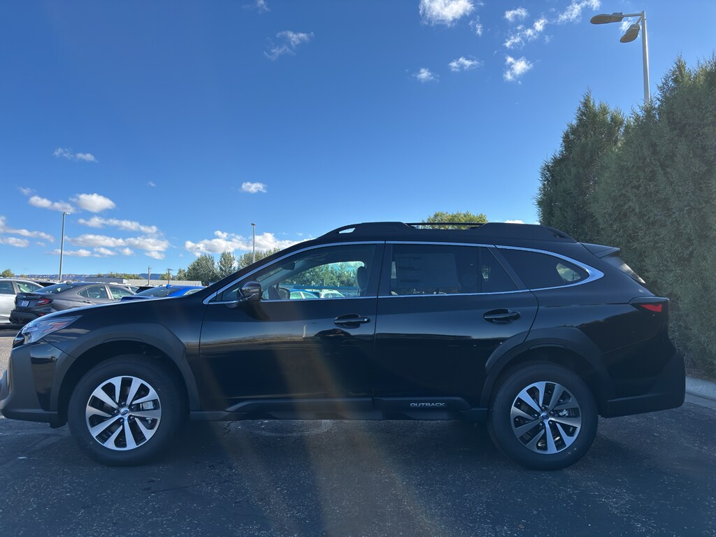 2025 Subaru Outback Premium photo 2