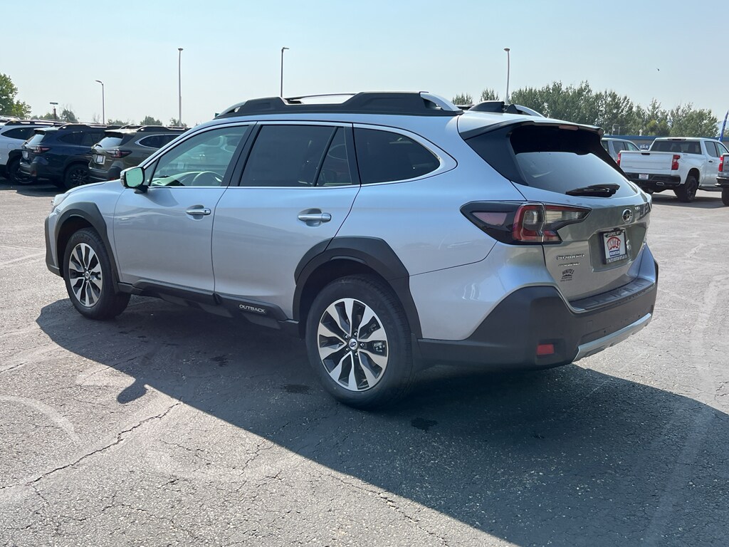 2025 Subaru Outback Touring XT photo 2