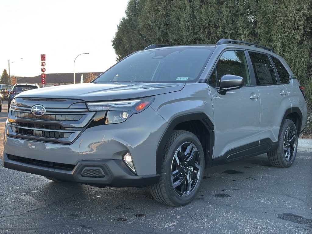 2025 Subaru Forester Premium's photo