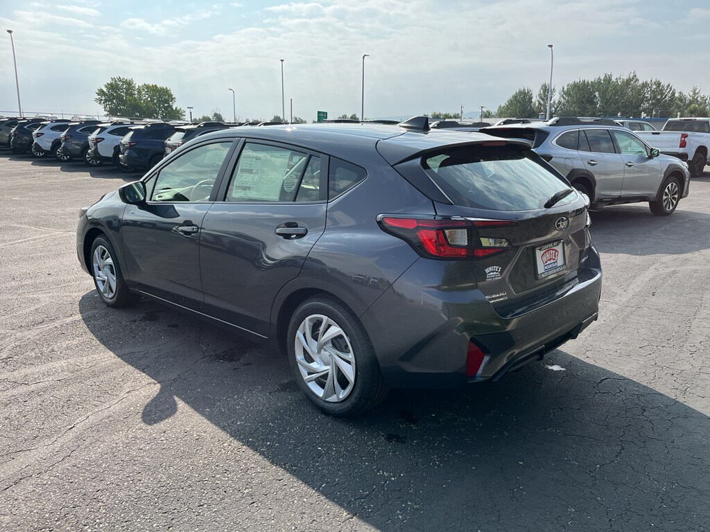 2025 Subaru Impreza Base photo 3