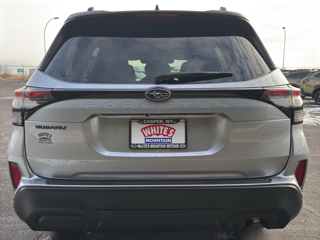 2026 Subaru Forester Premium Base photo 2