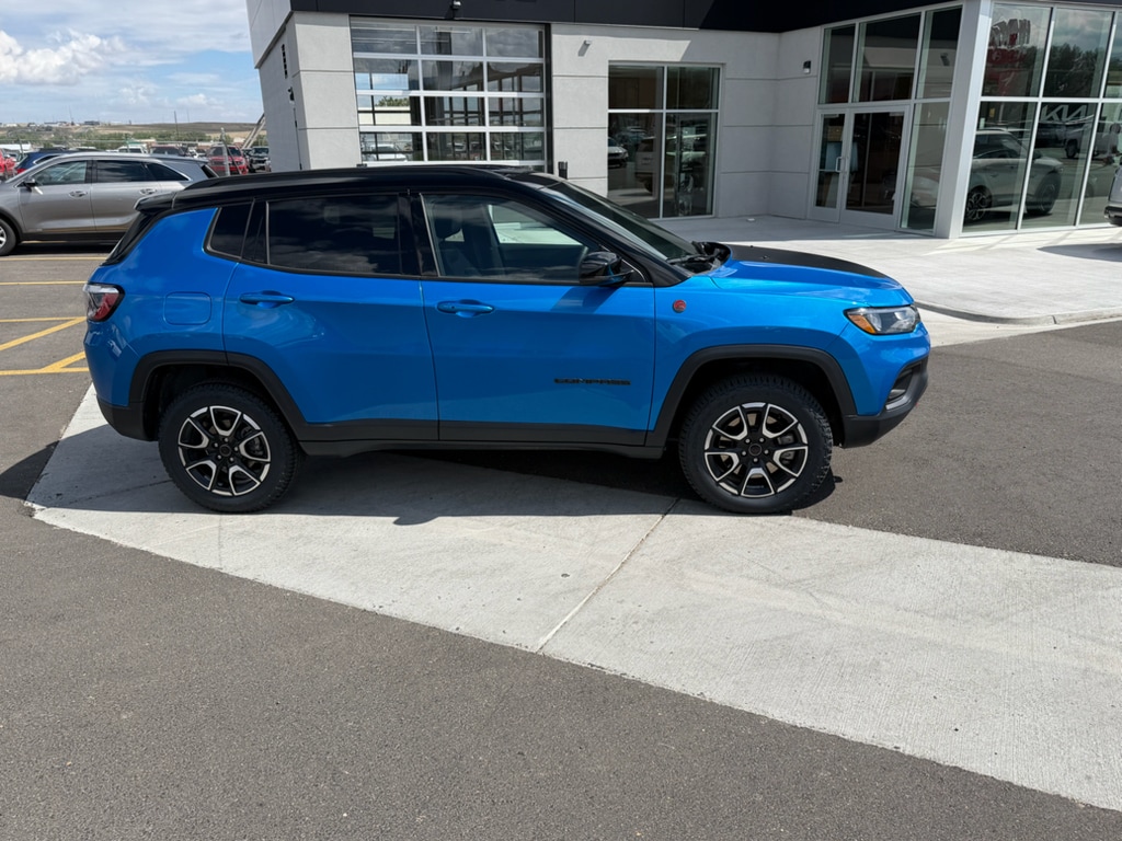2025 Jeep Compass Trailhawk - Photo 8