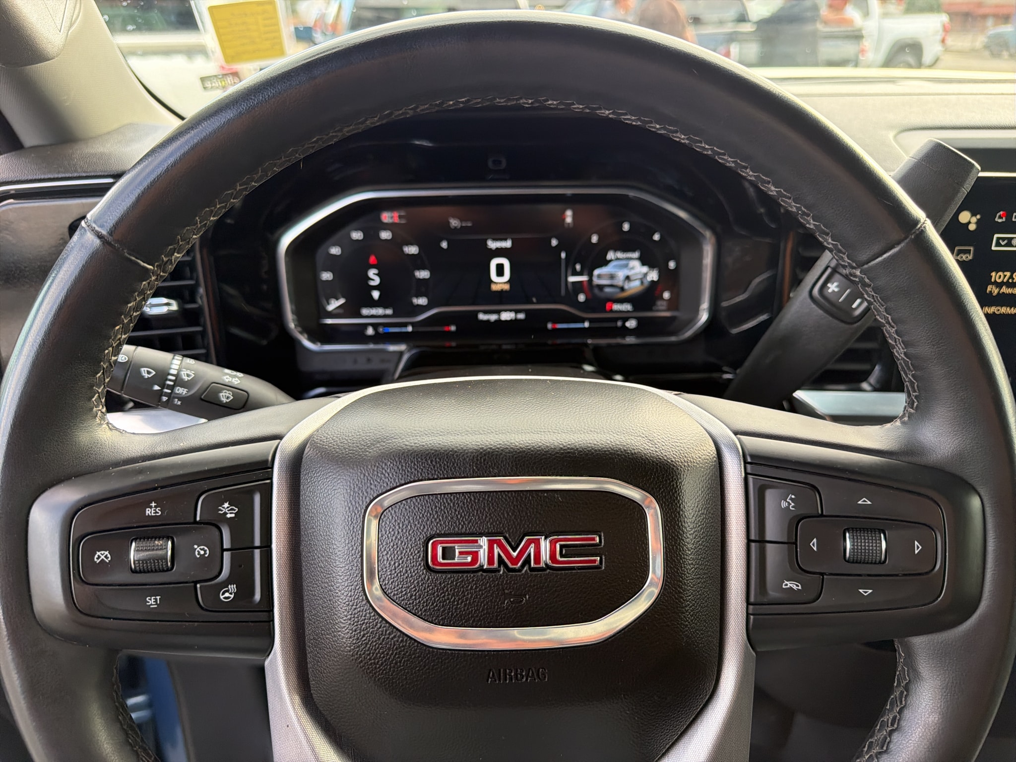 2024 GMC Sierra 1500 SLT - Photo 15