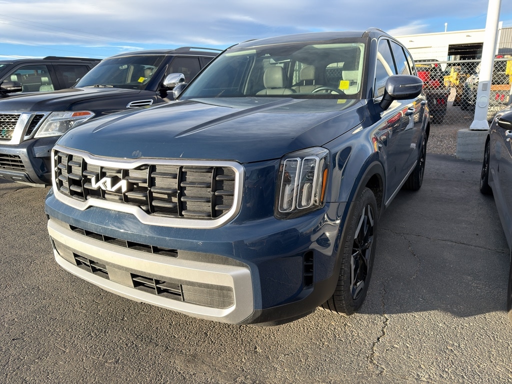 Used 2024 Kia Telluride S Sport Utility