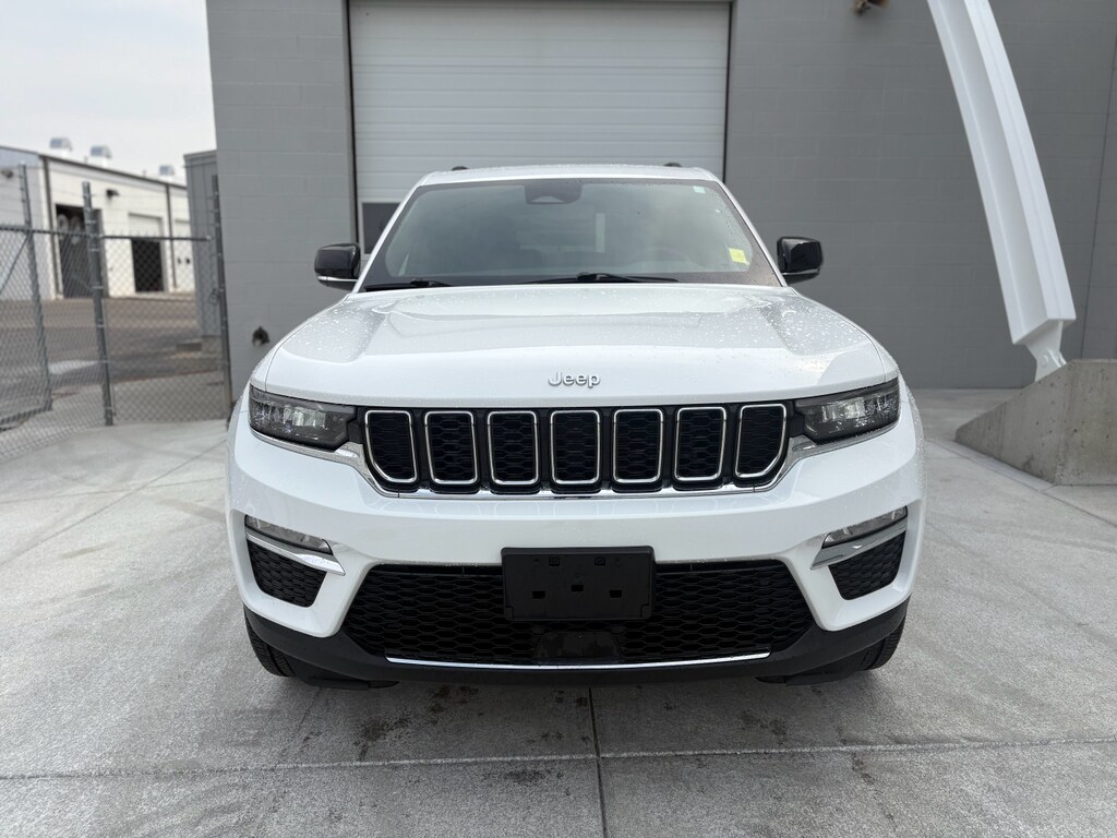2024 Jeep Grand Cherokee Limited photo 2