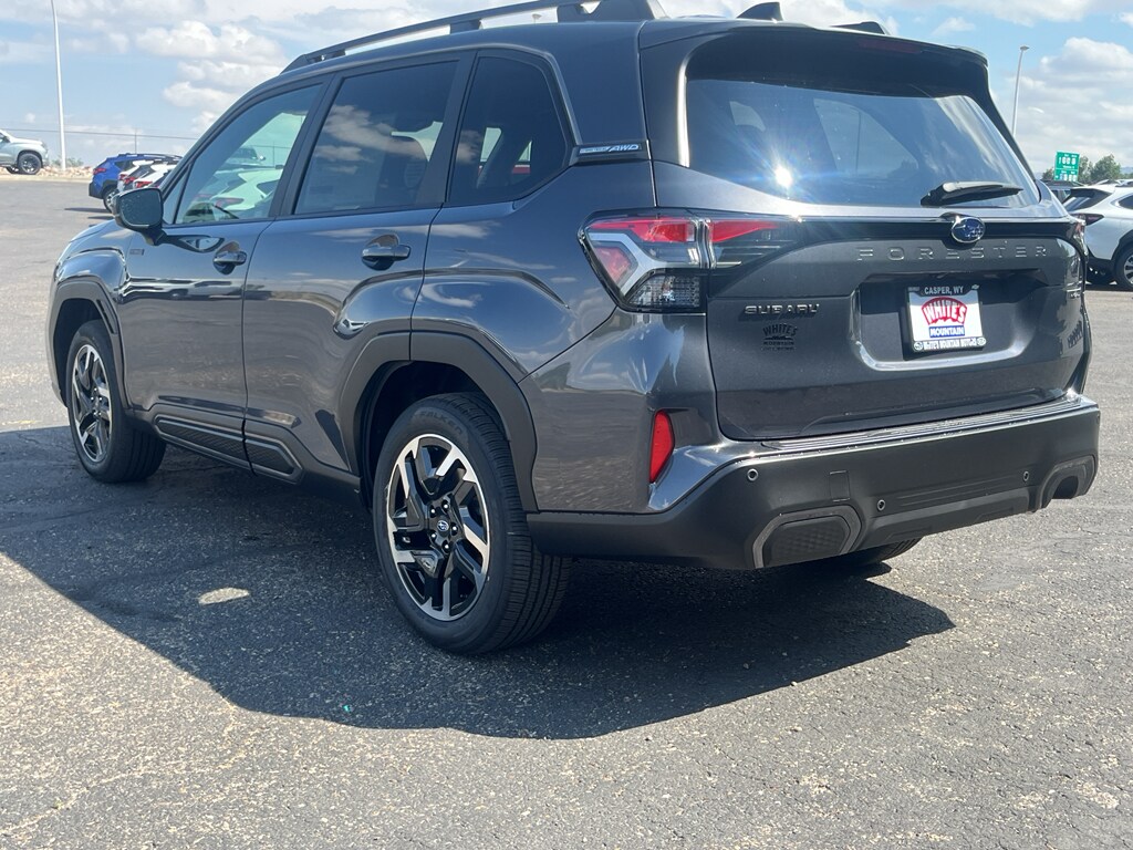 2025 Subaru Forester Limited photo 3