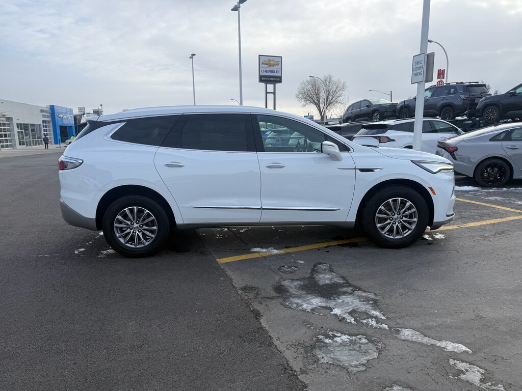 2024 Buick Enclave Premium photo 3