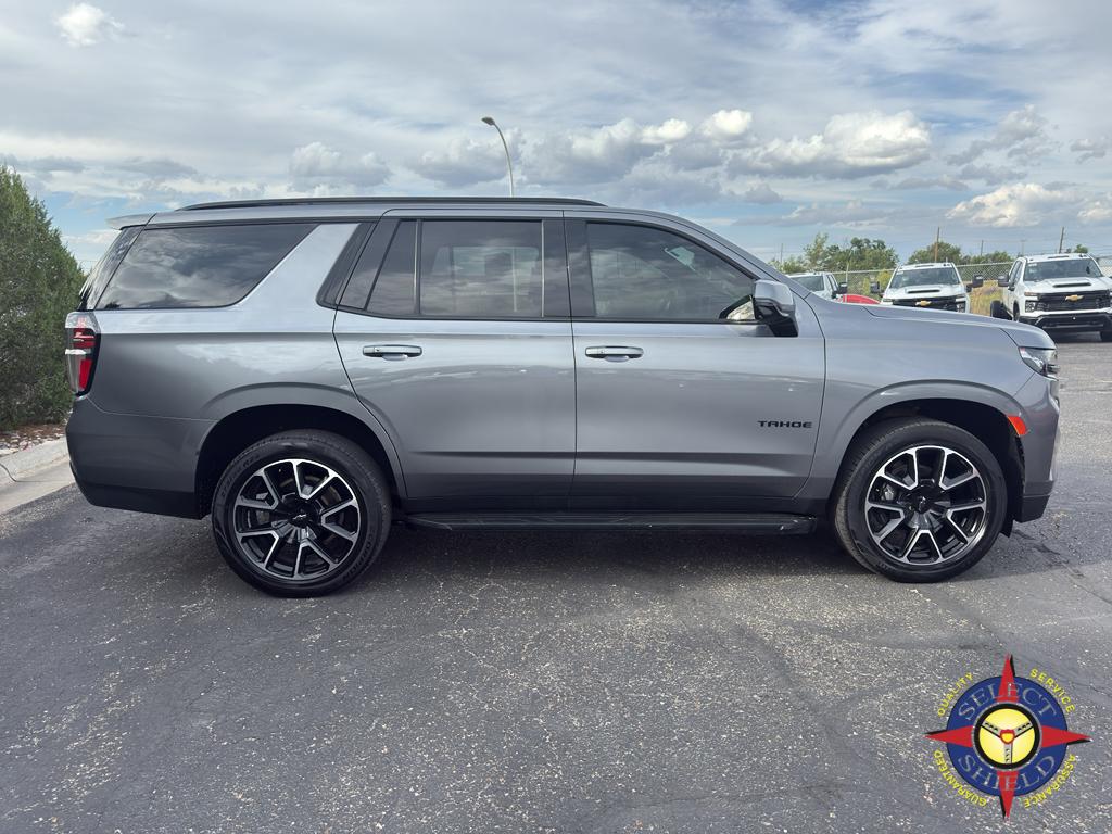2021 Chevrolet Tahoe RST photo 2