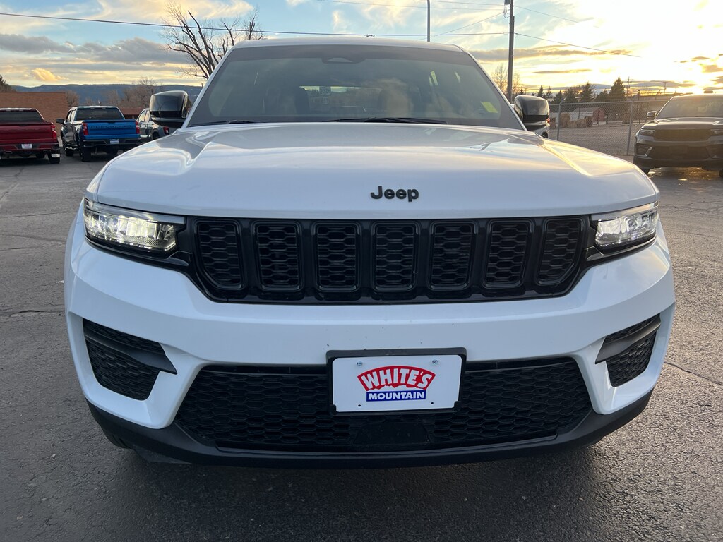 Used 2025 Jeep Grand Cherokee Altitude X Sport Utility