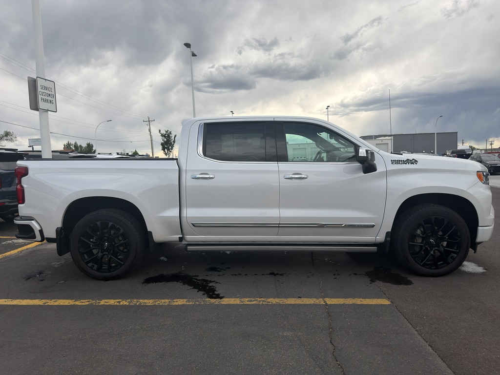 2023 Chevrolet Silverado 1500 High Country - Photo 7