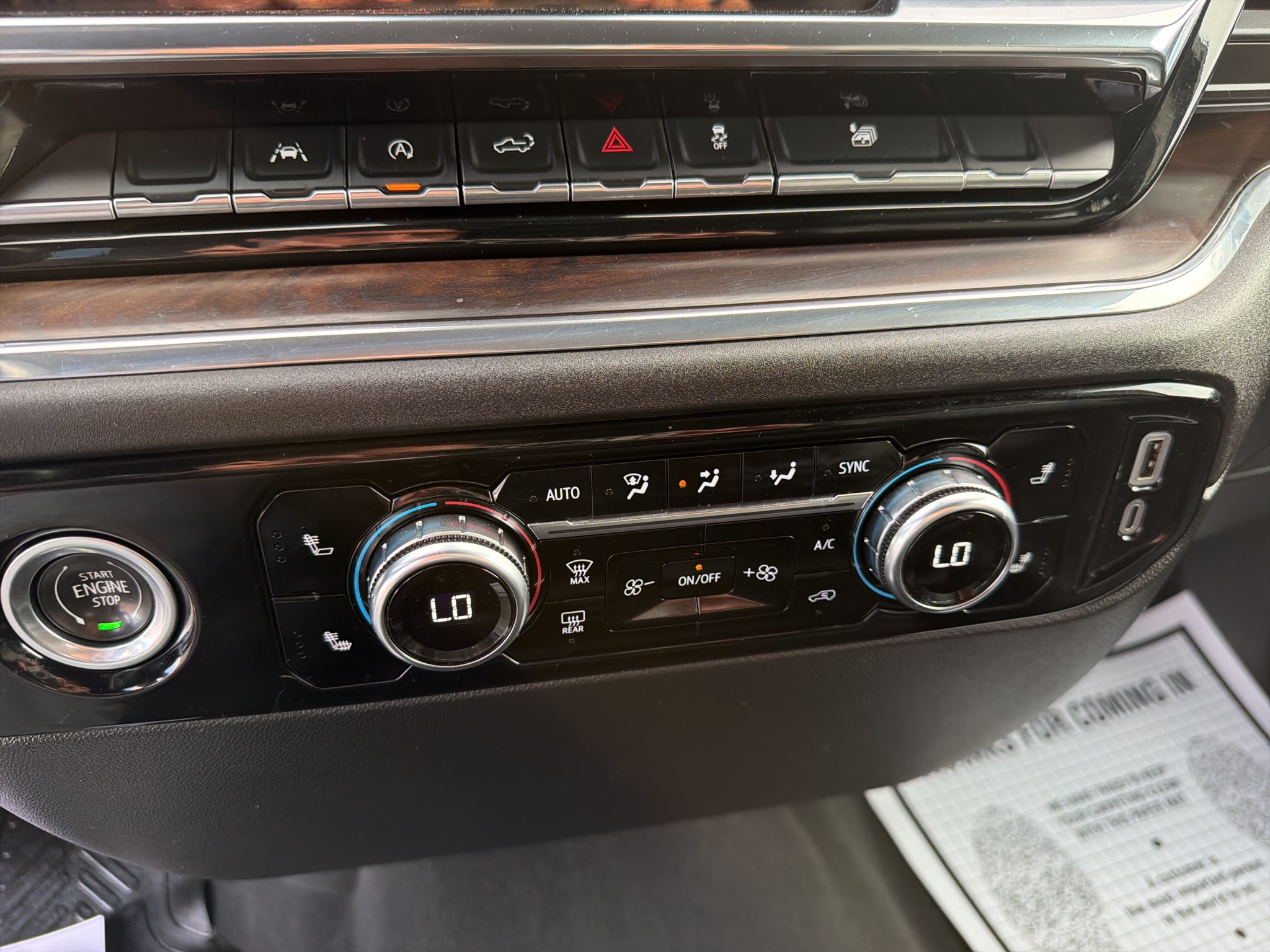 2024 GMC Sierra 1500 SLT - Photo 18